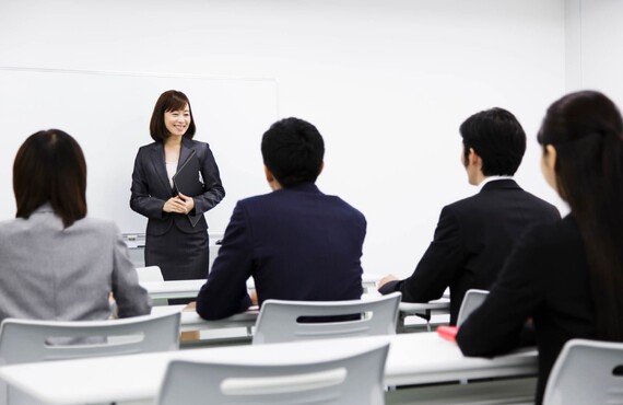 ご要望に添ったセミナーでカラーについて学ぶ | 新宿のパーソナルカラー診断なら毎日活用できるわたしいろ